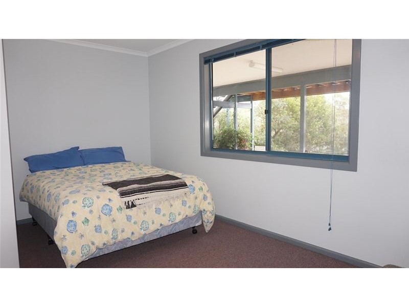 16 Pelican Street, Loch Sport VIC 3851