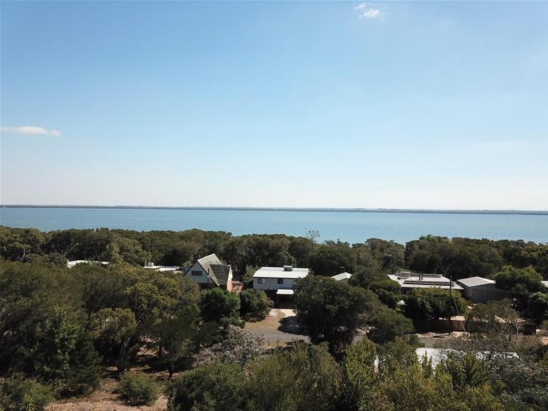 59 Wattle Grove, Loch Sport VIC 3851