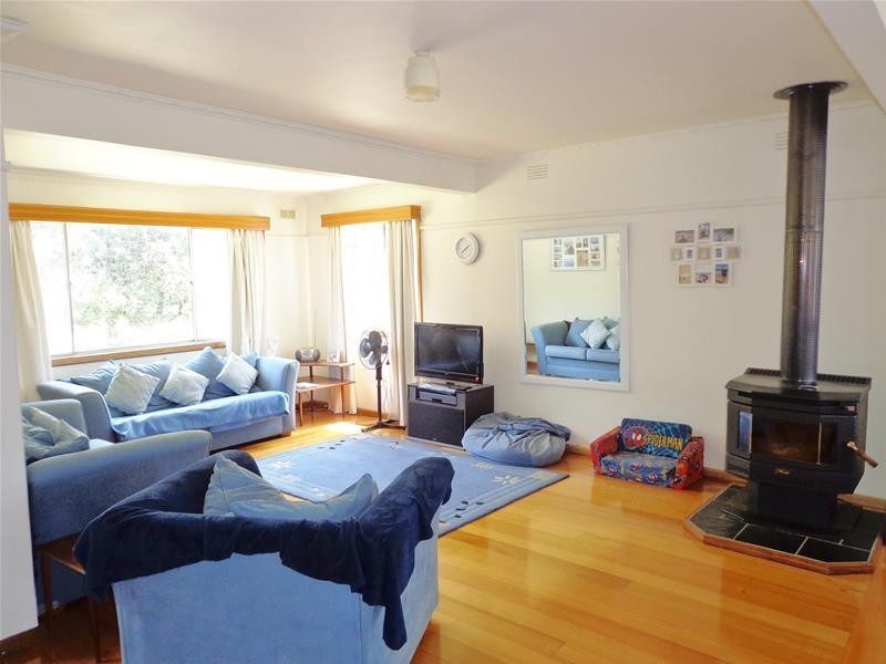 7 Caldwell Street, Loch Sport VIC 3851