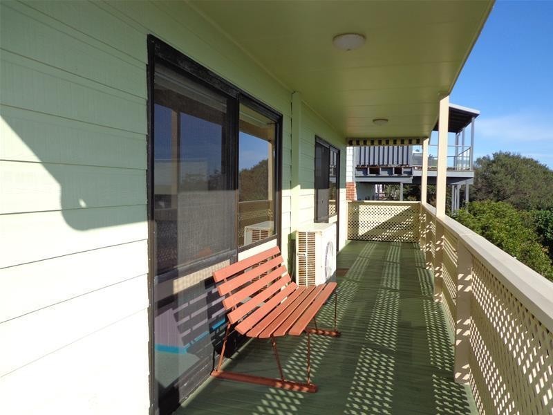 19 Wattle Grove, Loch Sport VIC 3851