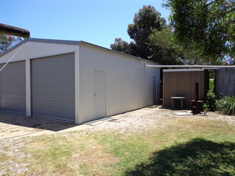 65 Victoria Street, Loch Sport VIC 3851