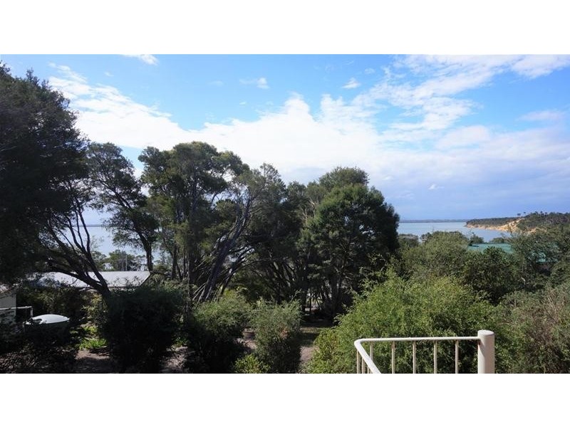 61 Pelican Street, Loch Sport VIC 3851