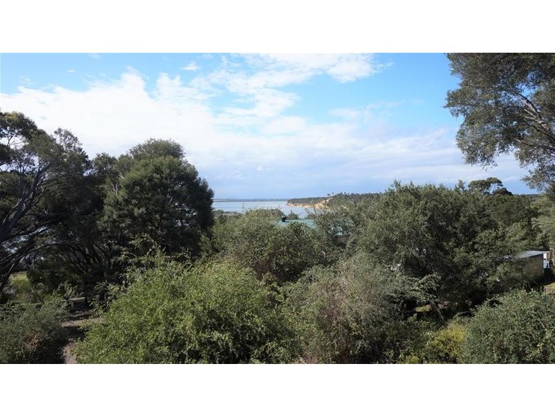 61 Pelican Street, Loch Sport VIC 3851