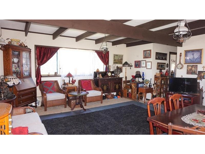 1 Fisher Parade, Loch Sport VIC 3851