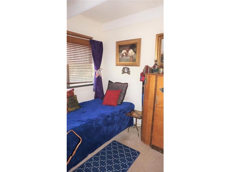 1 Fisher Parade, Loch Sport VIC 3851