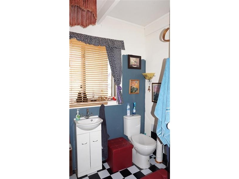 1 Fisher Parade, Loch Sport VIC 3851