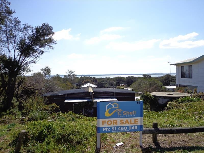 35 Wattle Grove, Loch Sport VIC 3851