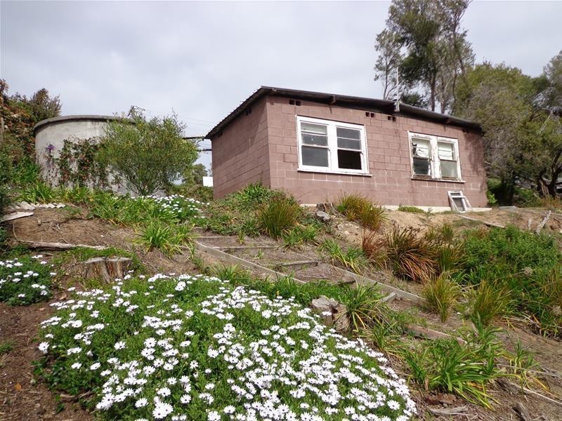 35 Wattle Grove, Loch Sport VIC 3851