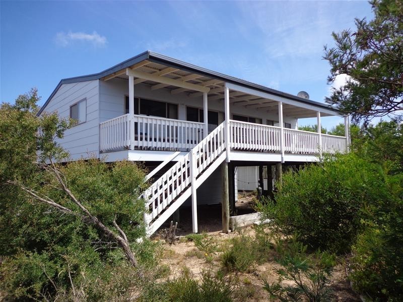 175 National Park Road, Loch Sport VIC 3851