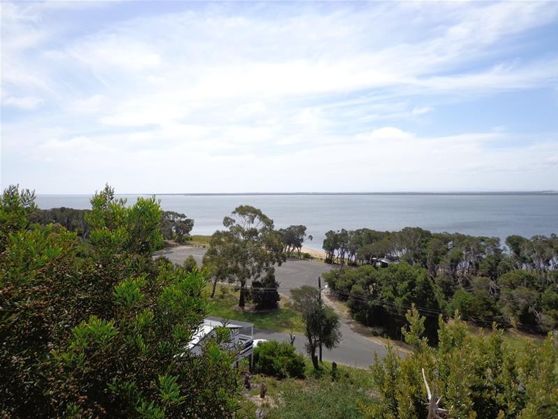 175 National Park Road, Loch Sport VIC 3851
