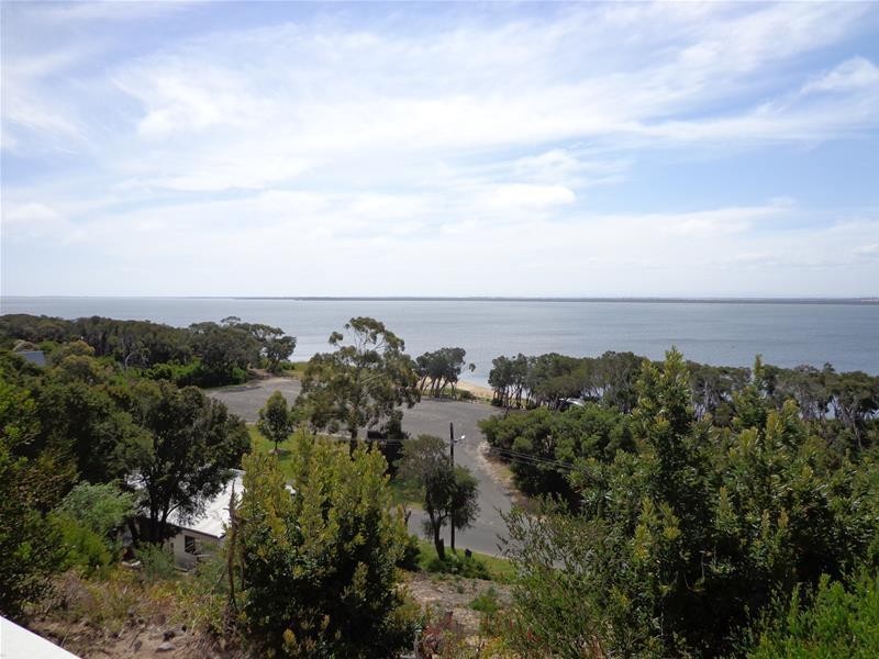 175 National Park Road, Loch Sport VIC 3851