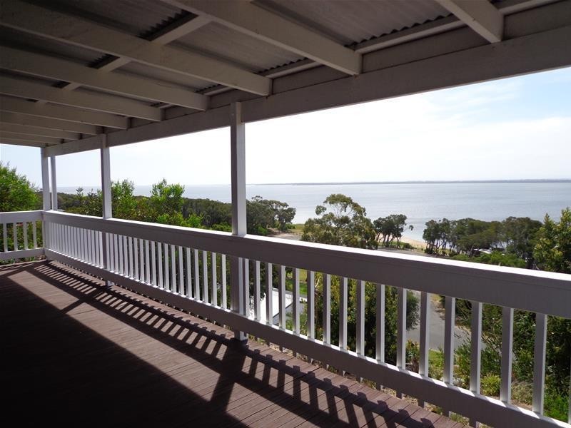 175 National Park Road, Loch Sport VIC 3851