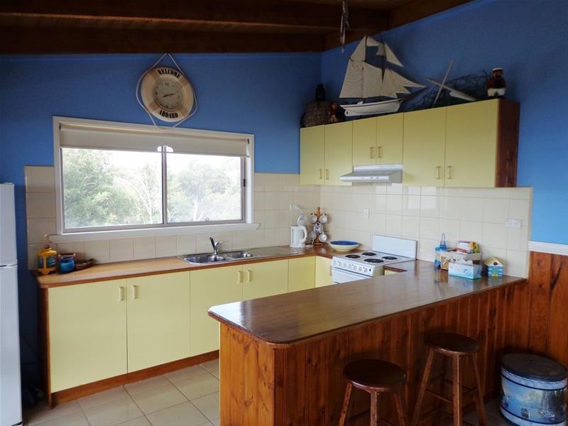 175 National Park Road, Loch Sport VIC 3851