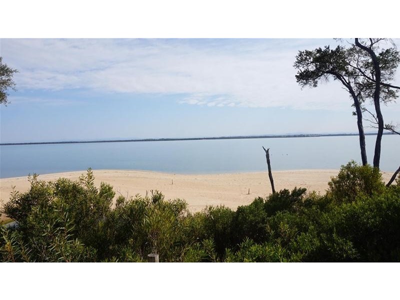 3 Central Avenue, Loch Sport VIC 3851