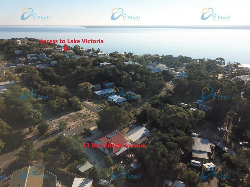 13 Bernadette Avenue, Loch Sport VIC 3851