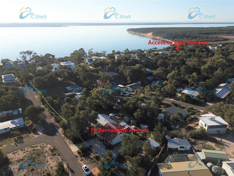 13 Bernadette Avenue, Loch Sport VIC 3851