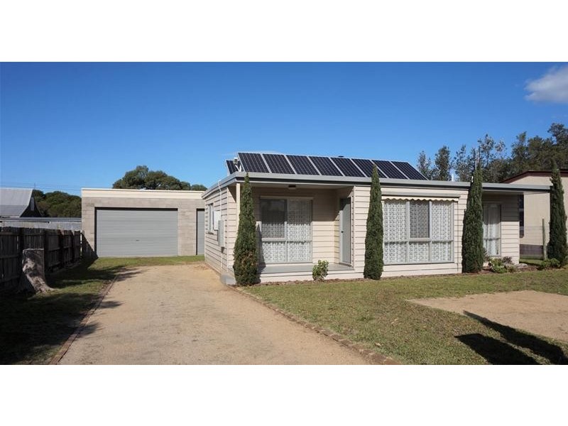 46 Government Road, Loch Sport VIC 3851