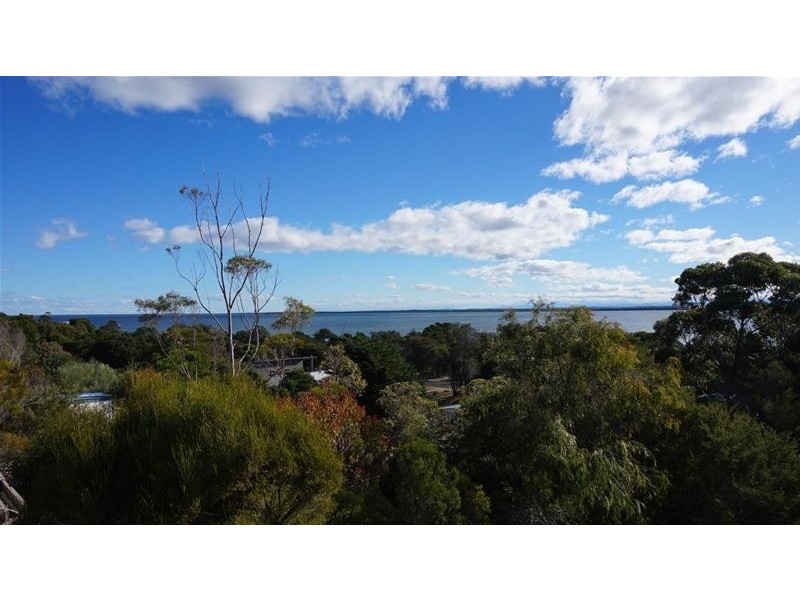 27 Pelican Street, Loch Sport VIC 3851