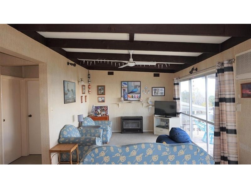 27 Pelican Street, Loch Sport VIC 3851