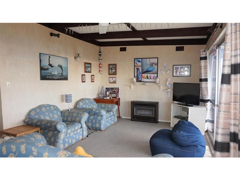 27 Pelican Street, Loch Sport VIC 3851