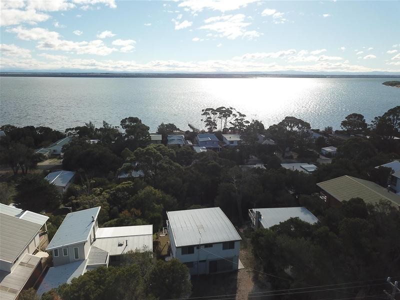 27 Pelican Street, Loch Sport VIC 3851