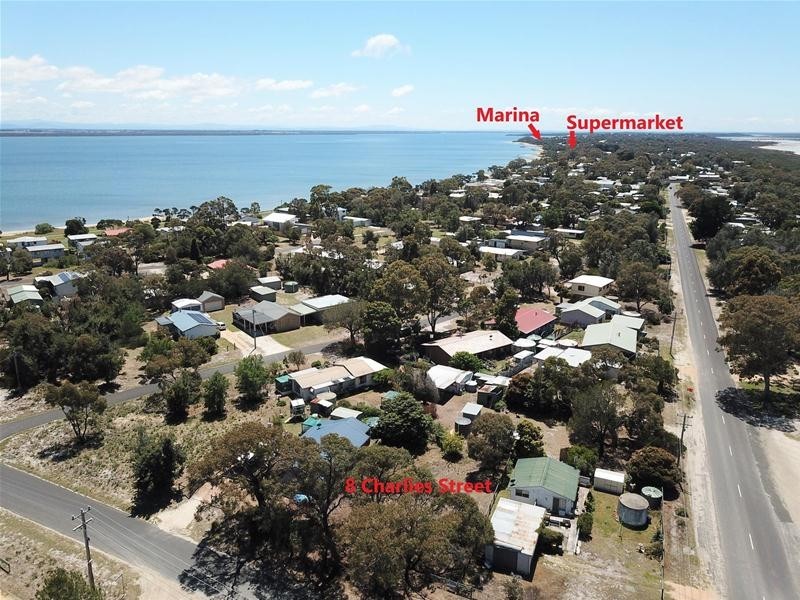 8 Charlies Street, Loch Sport VIC 3851