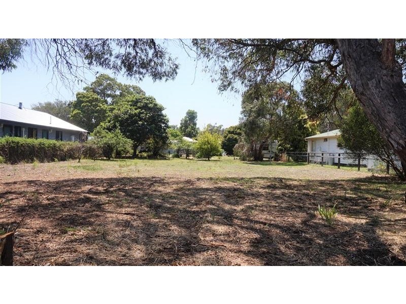 8 Charlies Street, Loch Sport VIC 3851