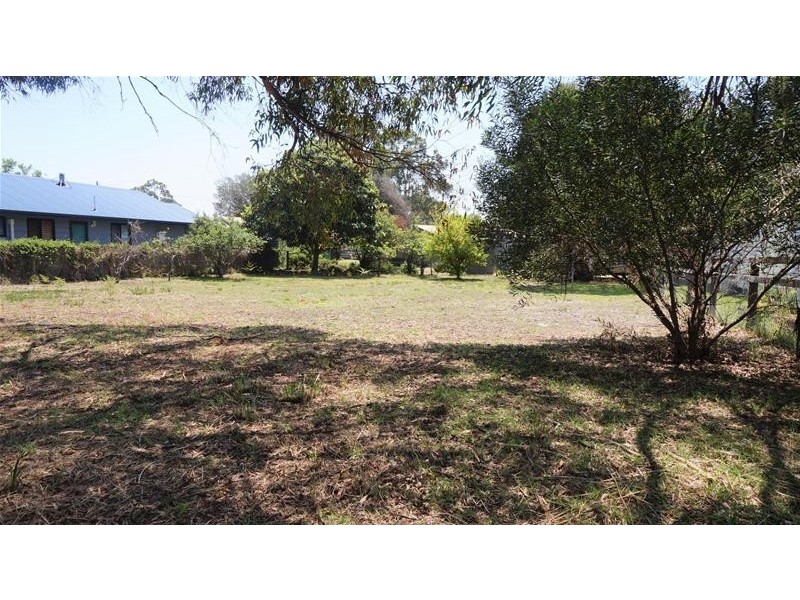 8 Charlies Street, Loch Sport VIC 3851