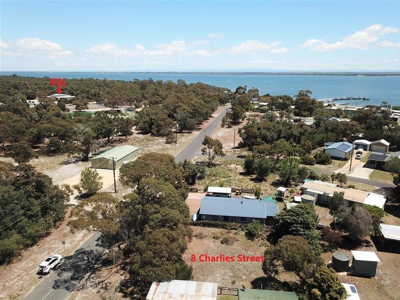 8 Charlies Street, Loch Sport VIC 3851