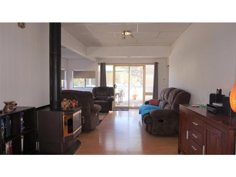 20 White Crescent, Loch Sport VIC 3851