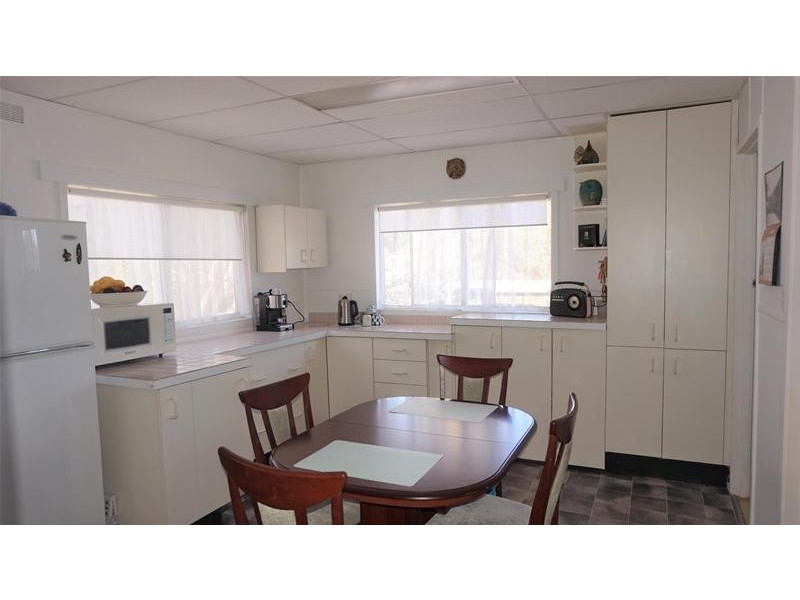 20 White Crescent, Loch Sport VIC 3851