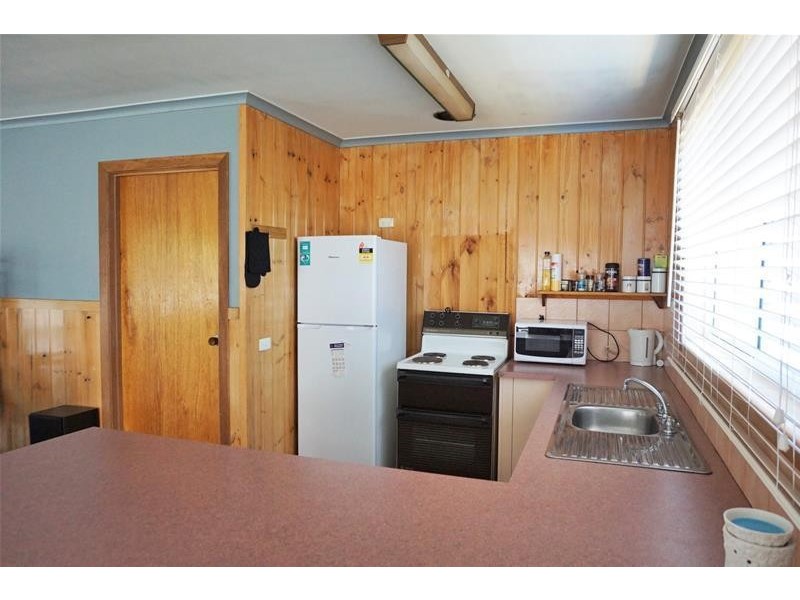 1 Cove Street, Loch Sport VIC 3851