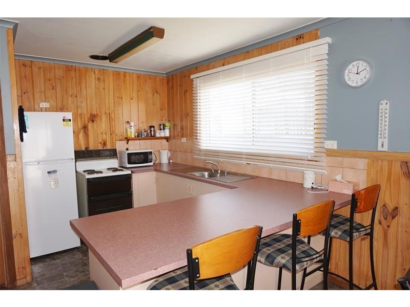 1 Cove Street, Loch Sport VIC 3851