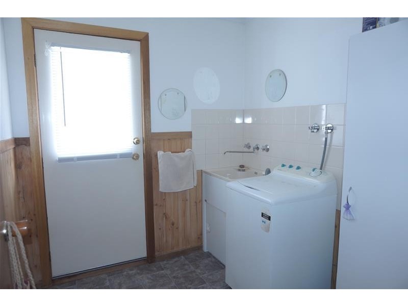 1 Cove Street, Loch Sport VIC 3851