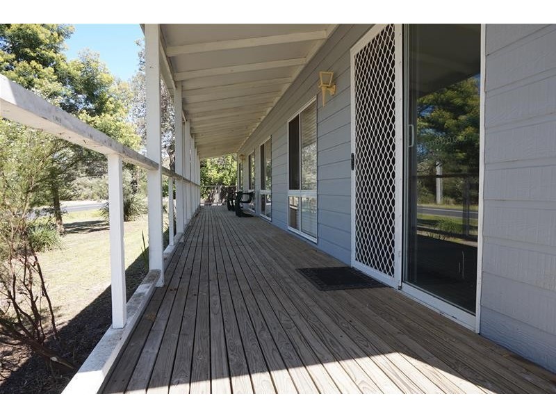 1 Cove Street, Loch Sport VIC 3851