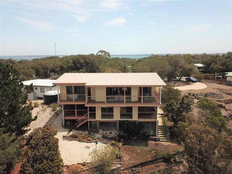 49 White Crescent, Loch Sport VIC 3851