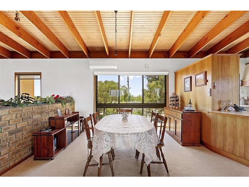 49 White Crescent, Loch Sport VIC 3851