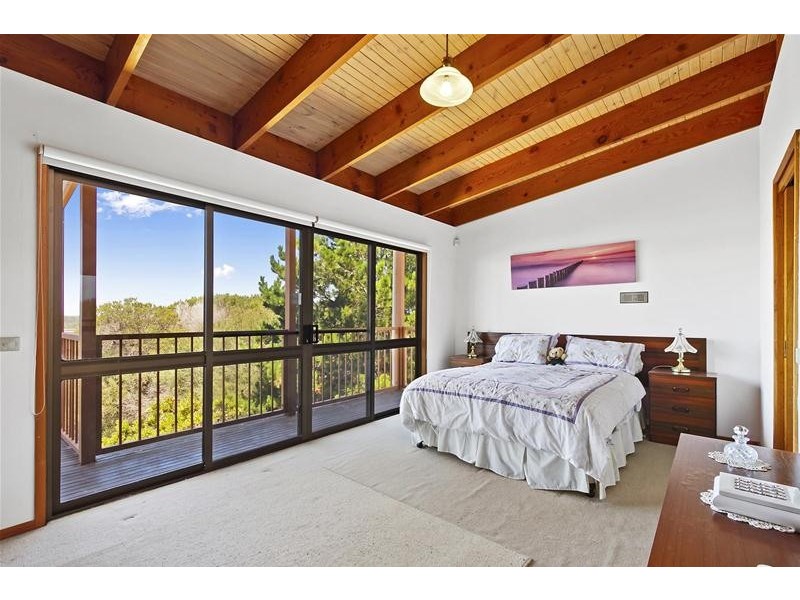 49 White Crescent, Loch Sport VIC 3851