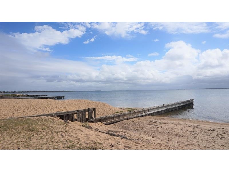 6 Clarke Street, Loch Sport VIC 3851