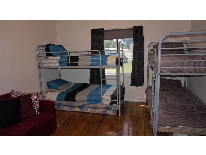 6 Clarke Street, Loch Sport VIC 3851