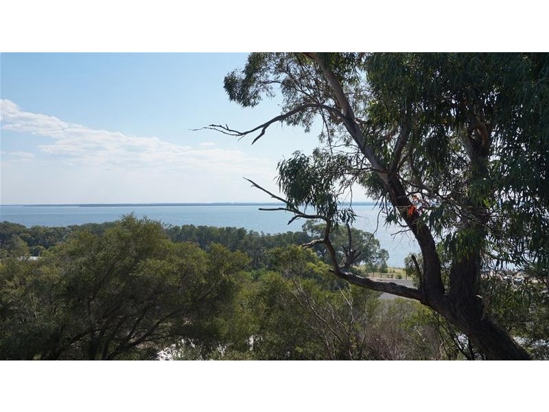 97 Wattle Grove, Loch Sport VIC 3851