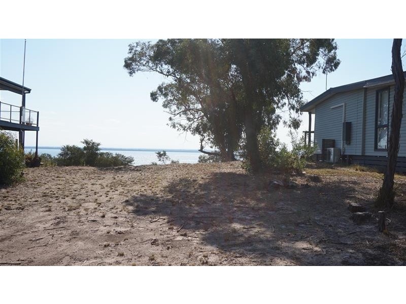 97 Wattle Grove, Loch Sport VIC 3851