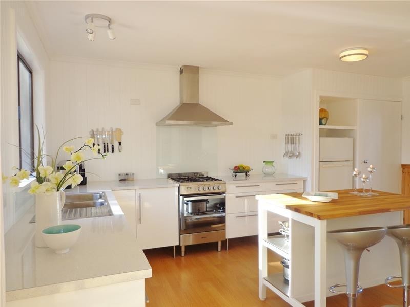 44 Bernadette Avenue, Loch Sport VIC 3851