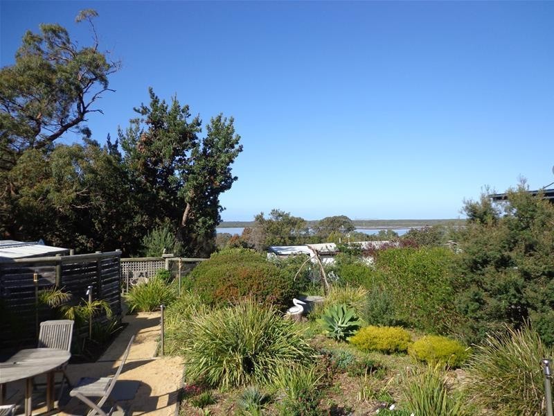 44 Bernadette Avenue, Loch Sport VIC 3851