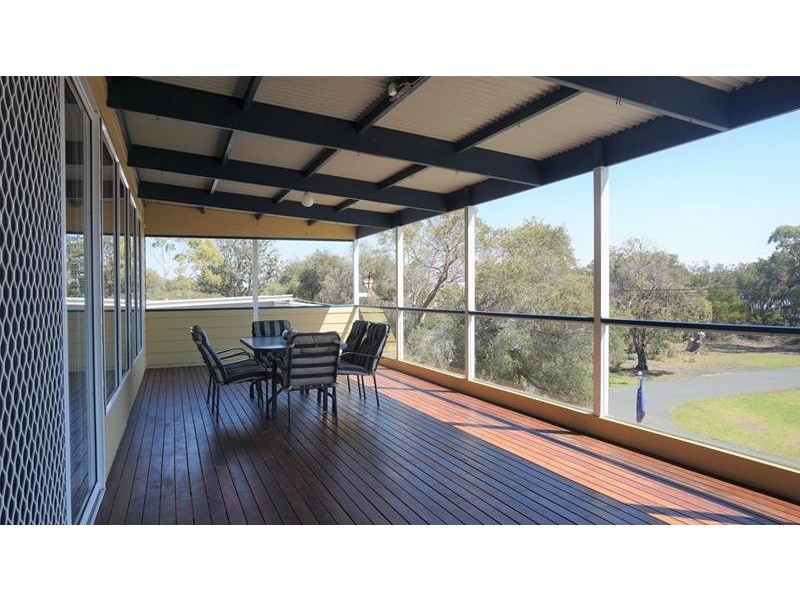 33 Seagull Drive, Loch Sport VIC 3851