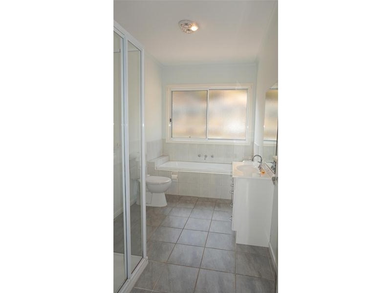 33 Seagull Drive, Loch Sport VIC 3851