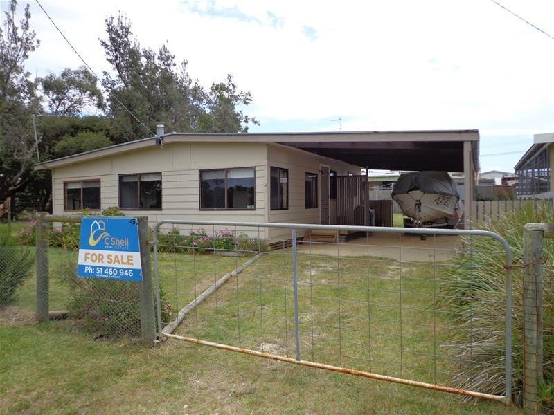 43 Centre Road, Loch Sport VIC 3851