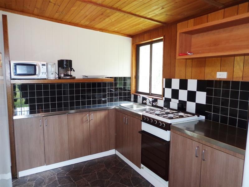 43 Centre Road, Loch Sport VIC 3851