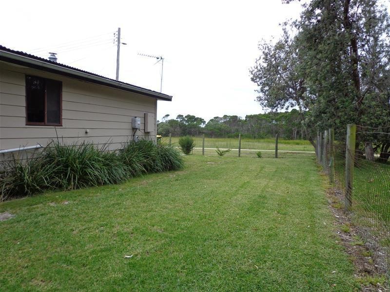 43 Centre Road, Loch Sport VIC 3851