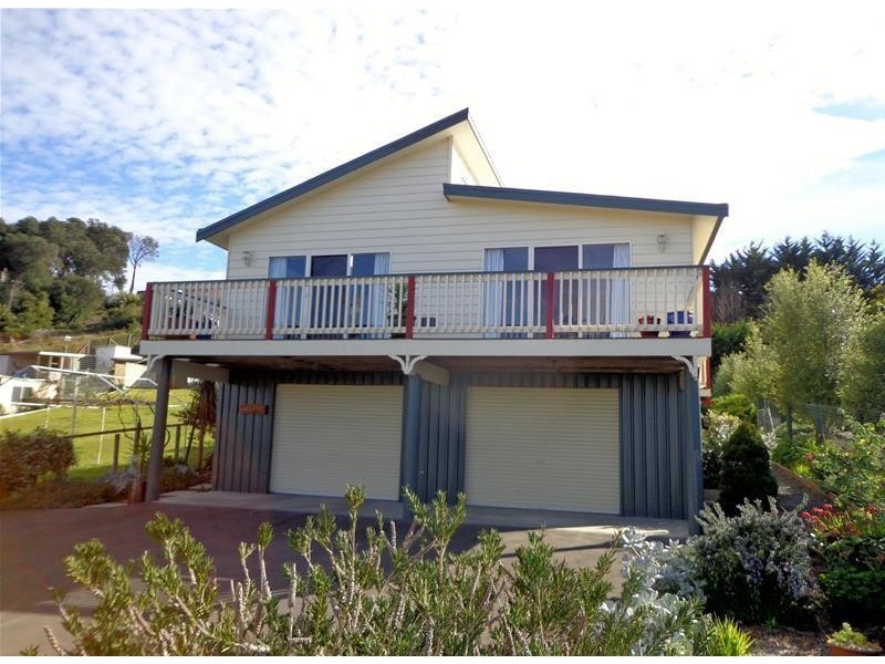 101 Toorak Avenue, Loch Sport VIC 3851